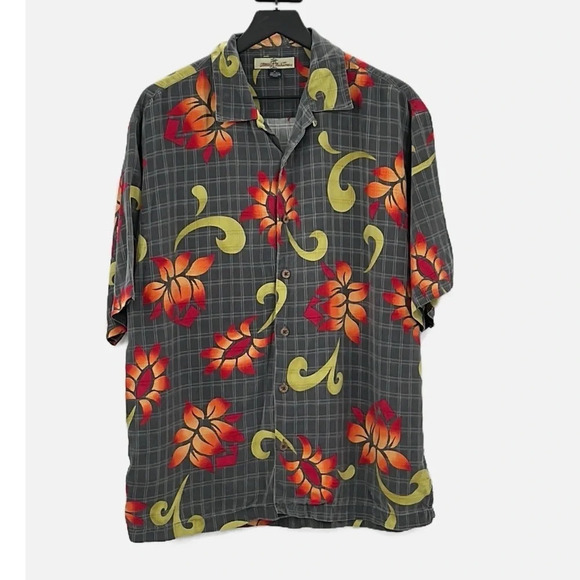 Tommy Bahama 100% Silk Floral Button Front Short Sleeve Shirt - Size Medium - Picture 1 of 8